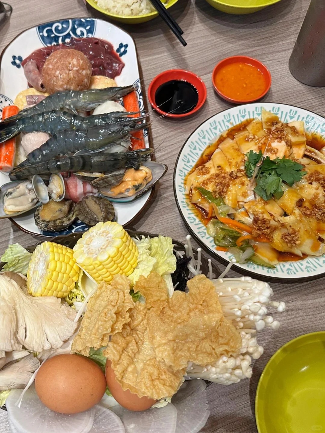  Feng Sheng Kampong Chicken Rice & Steamboat